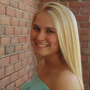 Meet your Posher, Claire
